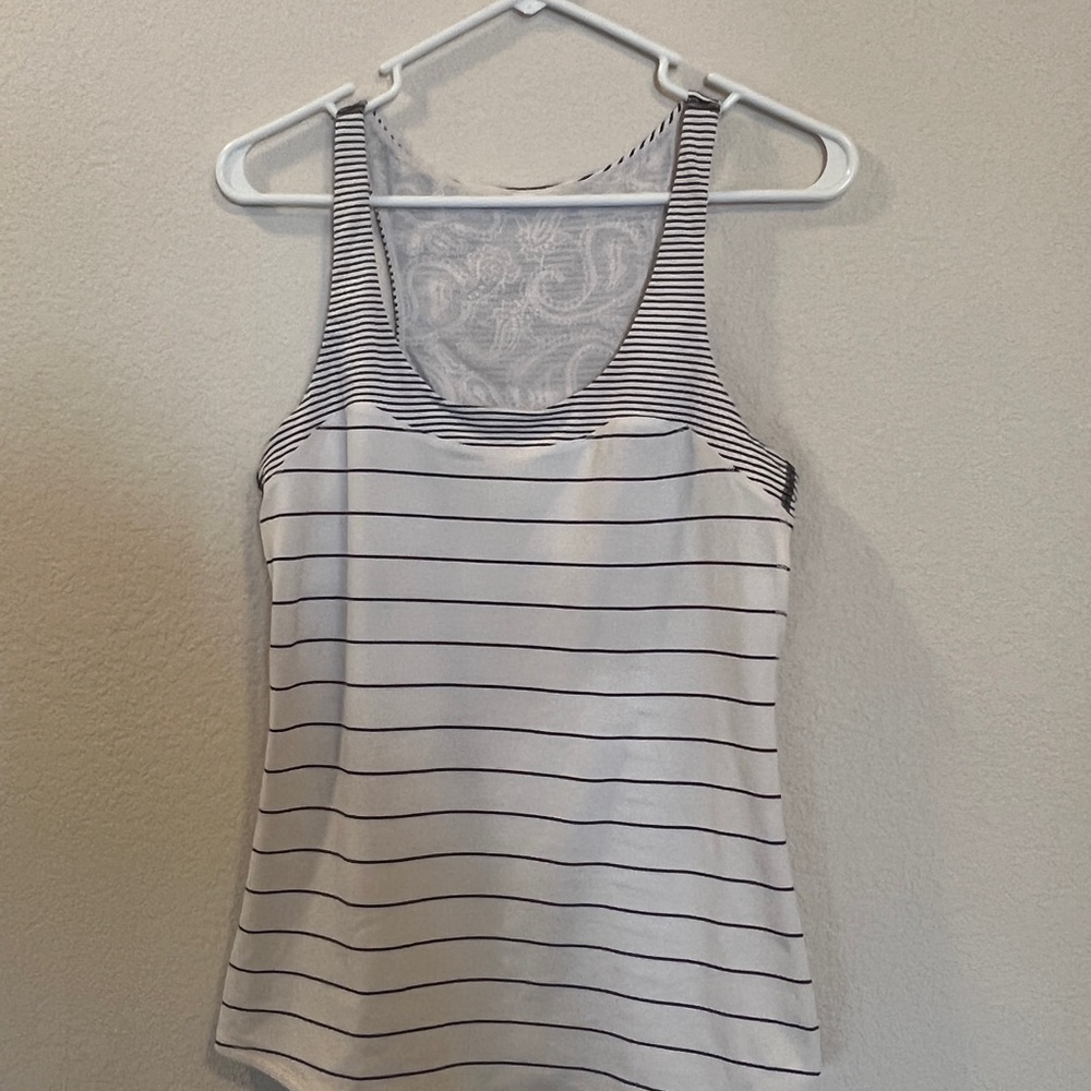 Lululemon base tank